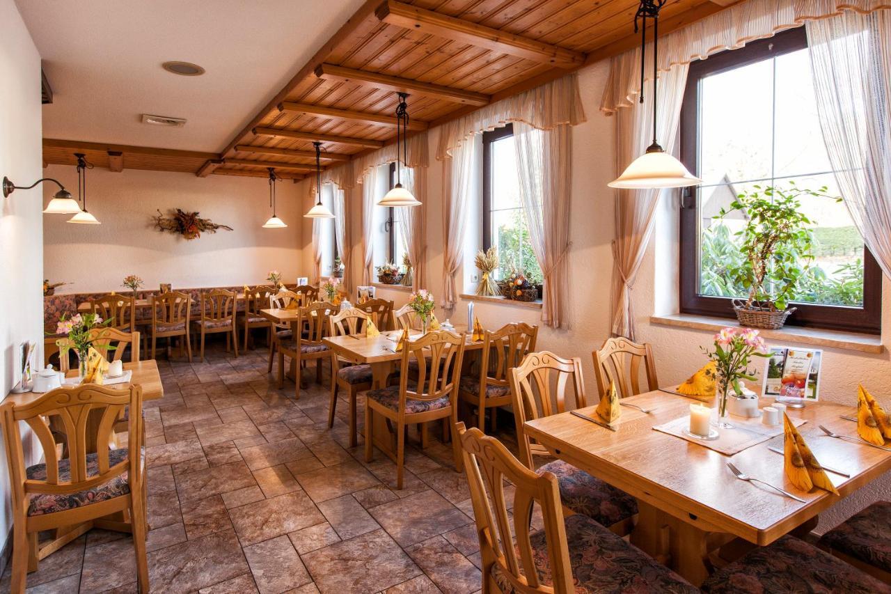 Hotel Waldesruh Lengefeld  ภายนอก รูปภาพ