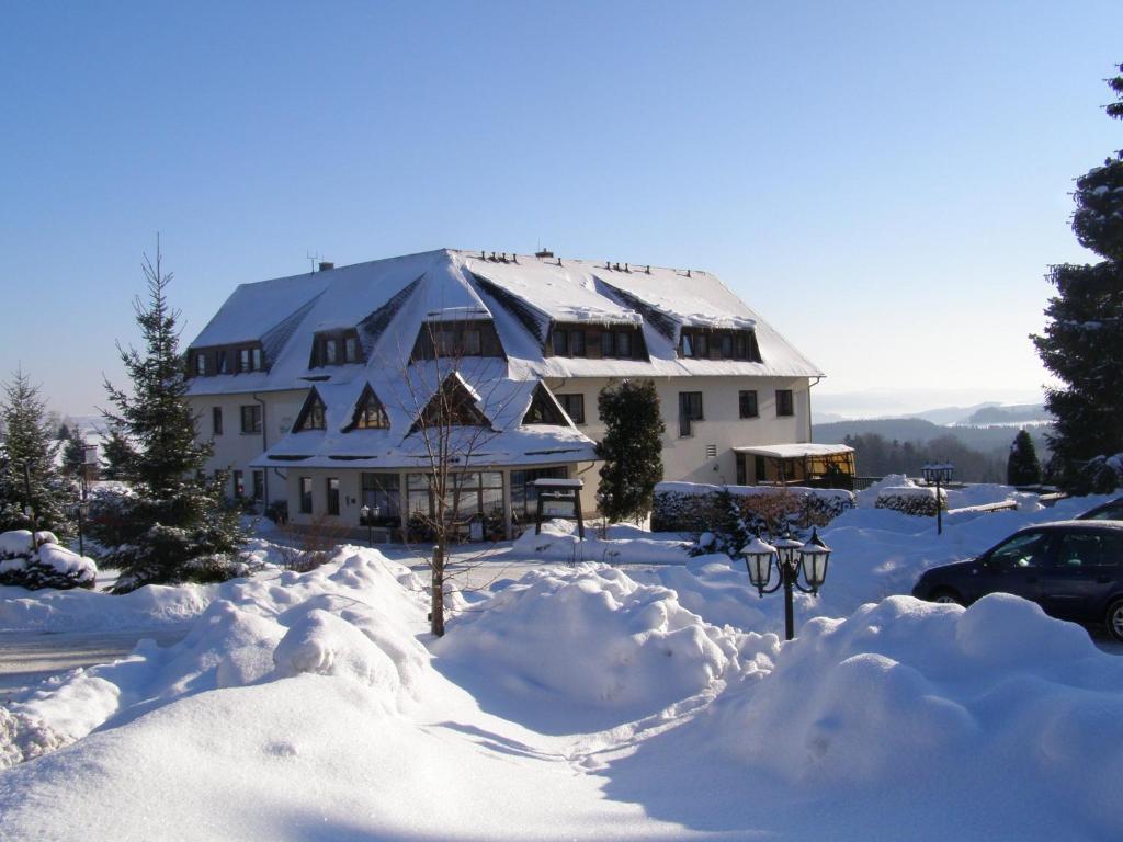 Hotel Waldesruh Lengefeld  ภายนอก รูปภาพ